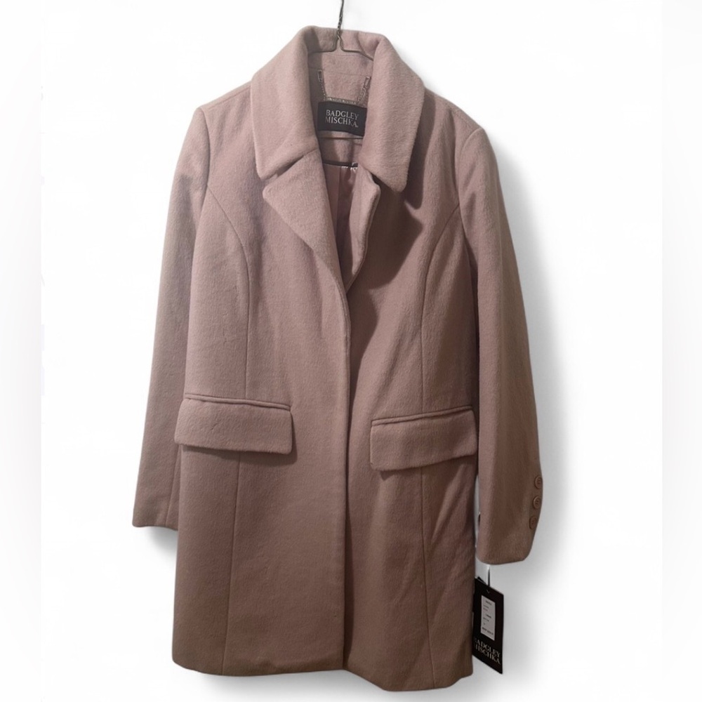 Badgley Mischka Women's light pink coat- Read description - Picture 2 of 7
